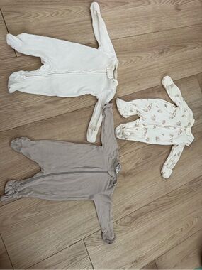 Neutral Ribbed Baby One-Piece Sleepsuit - Cream and Taupe (carters/gerber)